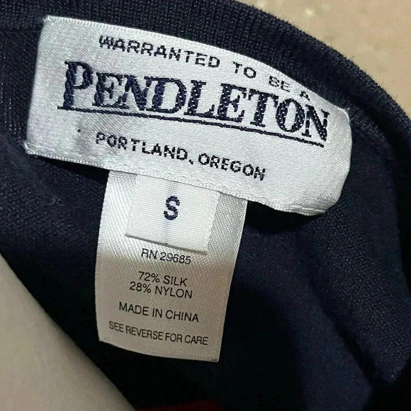 Pendleton red, white and blue button up cardigan size small - Picture 9 of 10